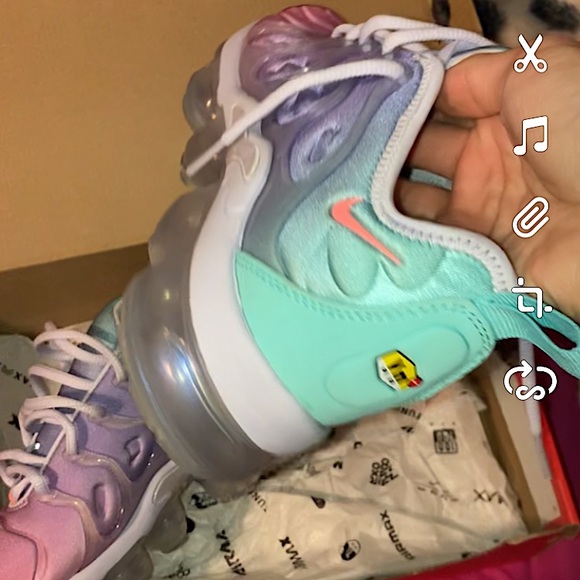 vapormax easter 2020